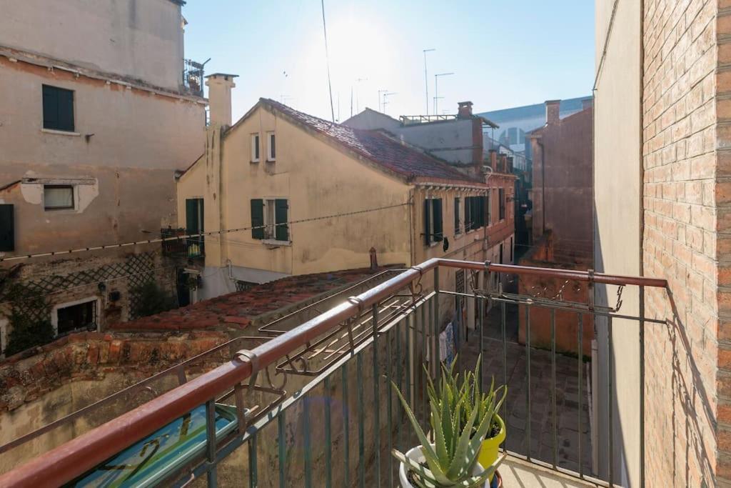 Casa Carla - Comodo Appartamento In Venice Cannaregio - 2 Camere Private エクステリア 写真
